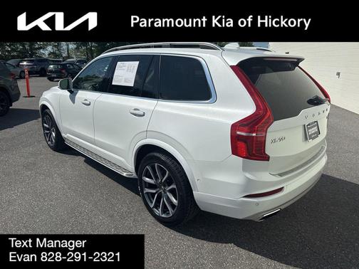 Crystal White Pearl Metallic 2019 Volvo XC90 T6 Momentum