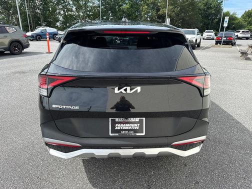 Fusion Black 2025 Kia Sportage LX