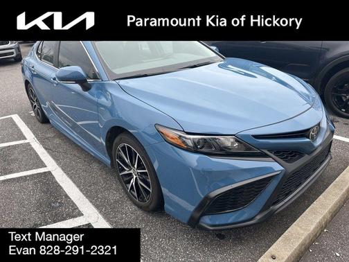 2024 Toyota Camry SE