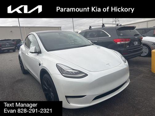 2022 Tesla Model Y Long Range Dual Motor All-Wheel Drive