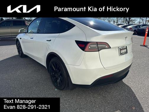 2022 Tesla Model Y Long Range Dual Motor All-Wheel Drive