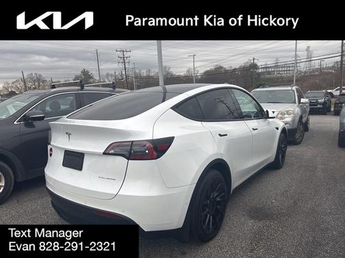 2022 Tesla Model Y Long Range Dual Motor All-Wheel Drive