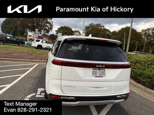 2024 Kia Carnival LX