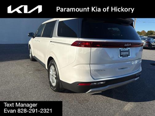 2024 Kia Carnival LX