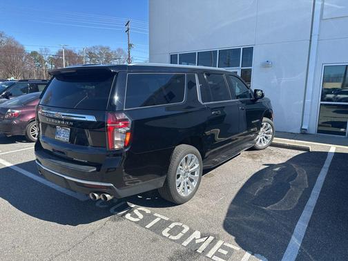 2023 Chevrolet Suburban Premier