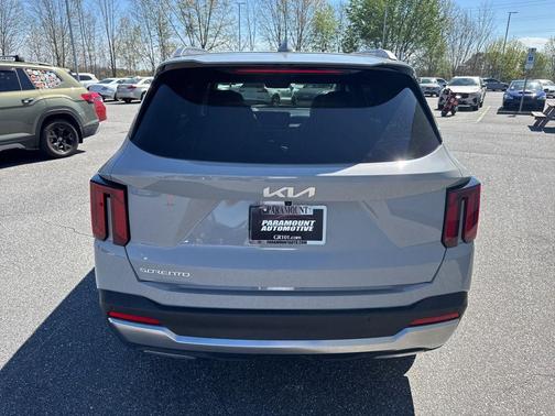 Wolf Gray 2025 Kia Sorento SX