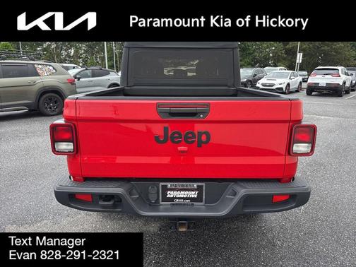 Firecracker Red Clearcoat 2022 Jeep Gladiator Willys 4x4