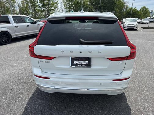 2022 Volvo XC60 Recharge Plug-In Hybrid T8 Inscription