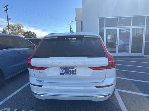 2022 Volvo XC60 Recharge Plug-In Hybrid T8 Inscription