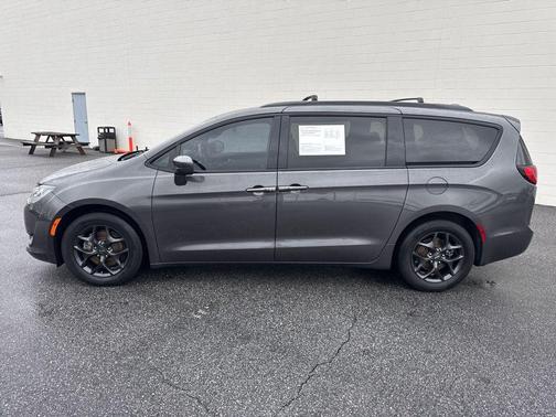 2020 Chrysler Pacifica Touring-L Plus