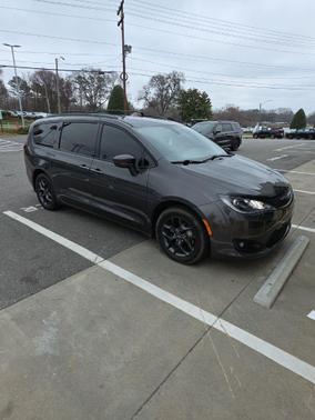 2020 Chrysler Pacifica Touring-L Plus