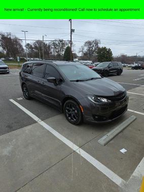 2020 Chrysler Pacifica Touring-L Plus