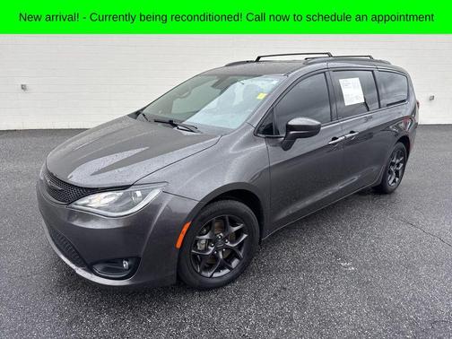 2020 Chrysler Pacifica Touring-L Plus