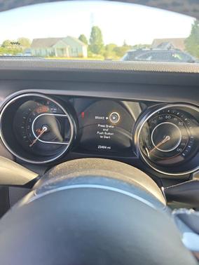 Bright White Clearcoat 2023 Jeep Gladiator Rubicon