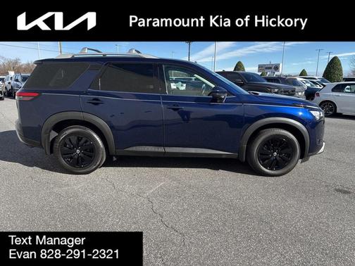 2022 Nissan Pathfinder SL 4WD