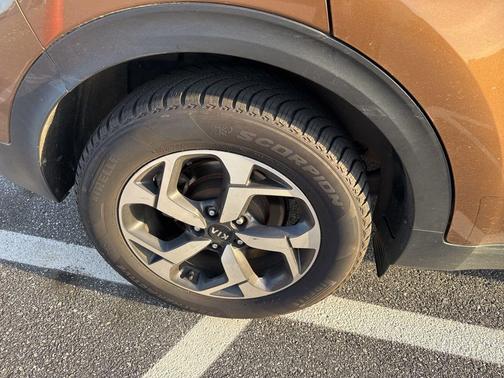 Burnished Copper 2021 Kia Sportage LX
