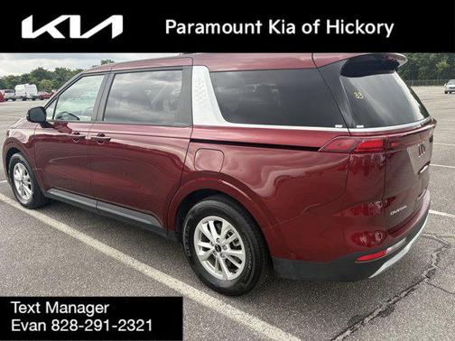 2024 Kia Carnival LX