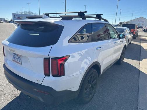 2023 Kia Sorento S