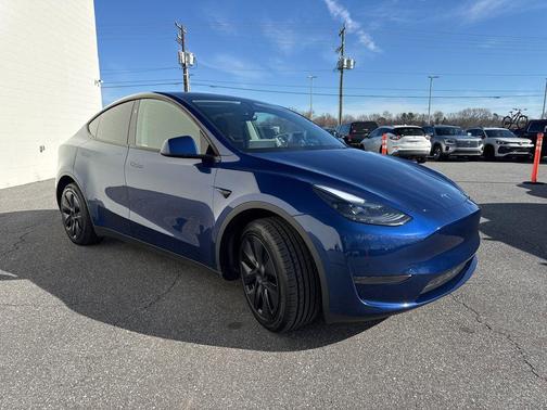 2024 Tesla Model Y Long Range Single Motor Rear-Wheel Drive
