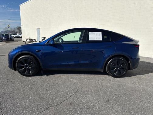 2024 Tesla Model Y Long Range Single Motor Rear-Wheel Drive