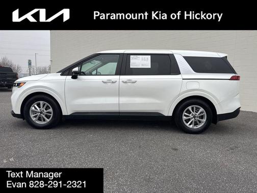 2023 Kia Carnival LX