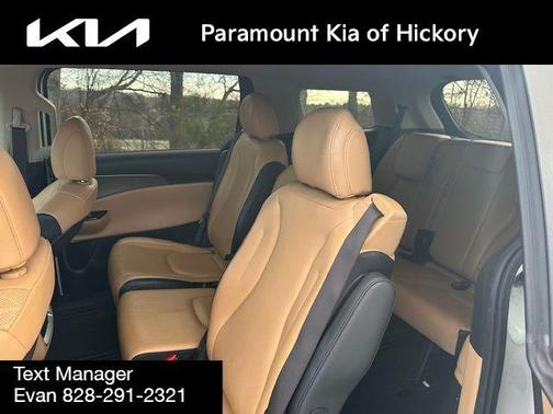 2023 Kia Carnival LX