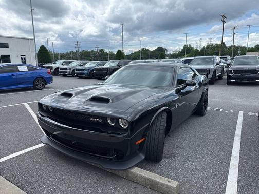 Pitch Black Clearcoat 2023 Dodge Challenger SRT Hellcat