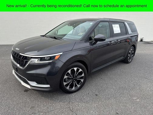 2023 Kia Carnival EX