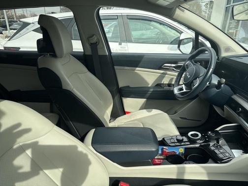 2023 Kia Sportage Hybrid EX