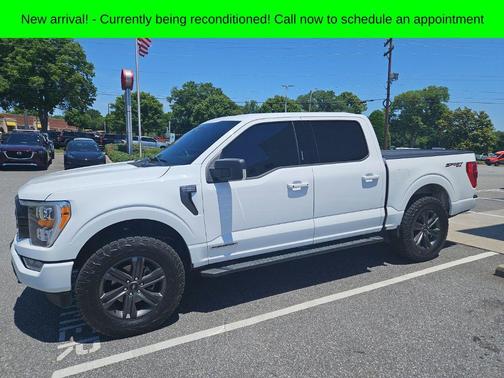 Oxford White 2023 Ford F-150 XLT