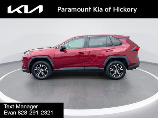 2022 Toyota RAV4 LE