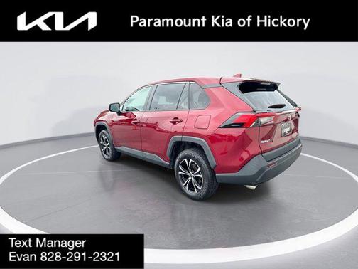 2022 Toyota RAV4 LE