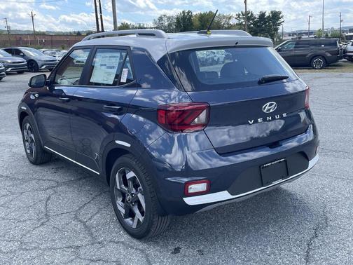 2025 Hyundai VENUE Limited