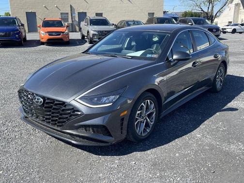 2022 Hyundai SONATA SEL