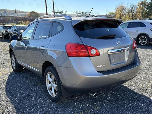 2011 Nissan Rogue SV