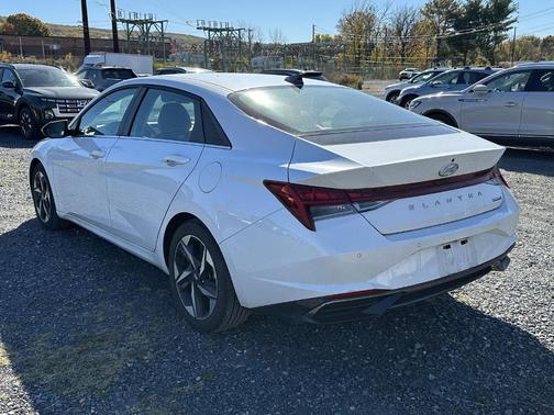 2021 Hyundai ELANTRA Limited