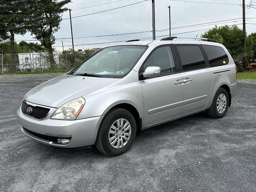 Bright Silver 2014 Kia Sedona LX