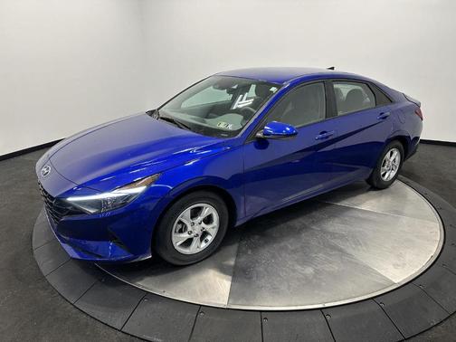 2023 Hyundai ELANTRA SE