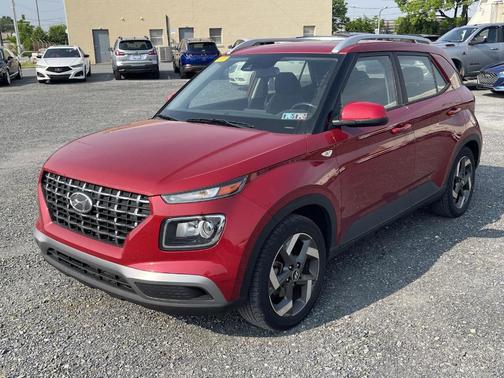 2022 Hyundai VENUE SEL