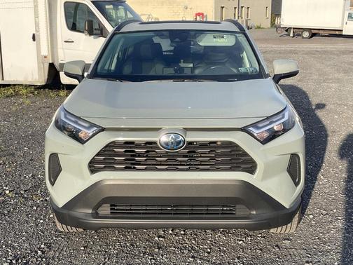 2023 Toyota RAV4 Hybrid XLE
