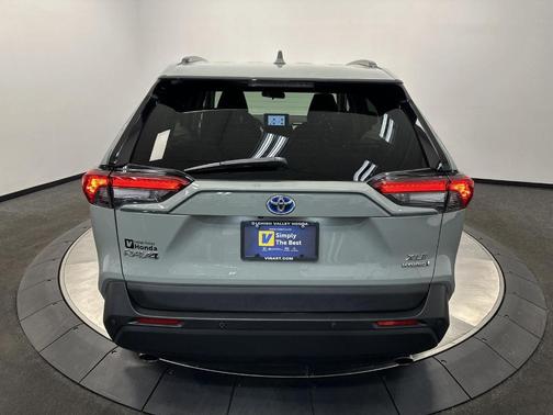 2023 Toyota RAV4 Hybrid XLE