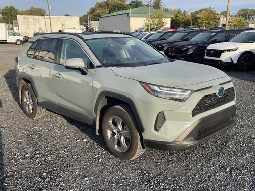 2023 Toyota RAV4 Hybrid XLE
