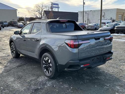 2025 Hyundai SANTA CRUZ SEL Activity