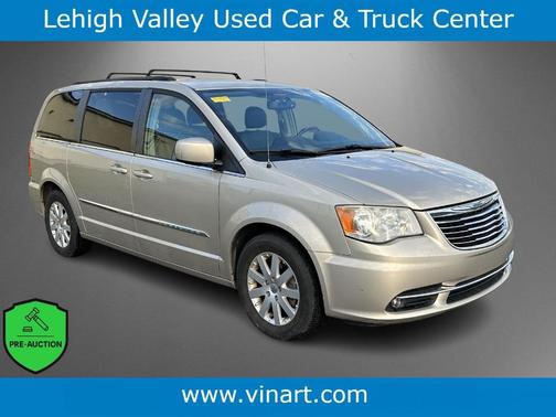 2013 Chrysler Town & Country Touring