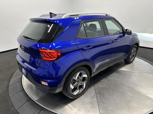2021 Hyundai VENUE SEL