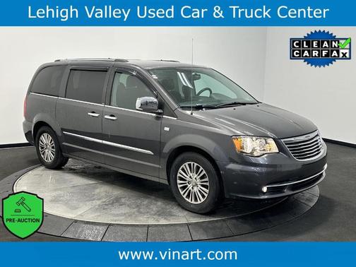 2014 Chrysler Town & Country Touring-L