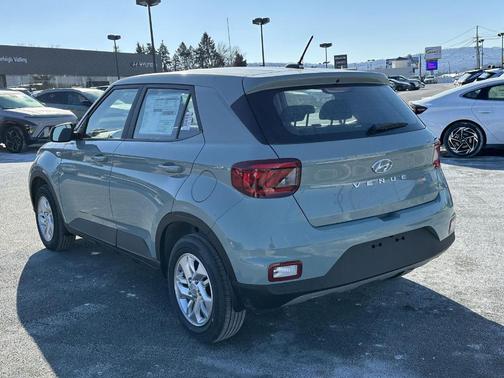 2026 Hyundai VENUE SE