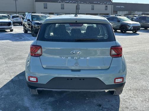 2026 Hyundai VENUE SE