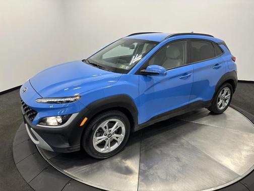 2022 Hyundai KONA SEL