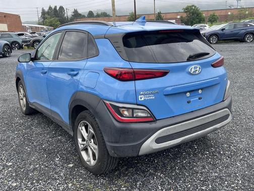 2022 Hyundai KONA SEL